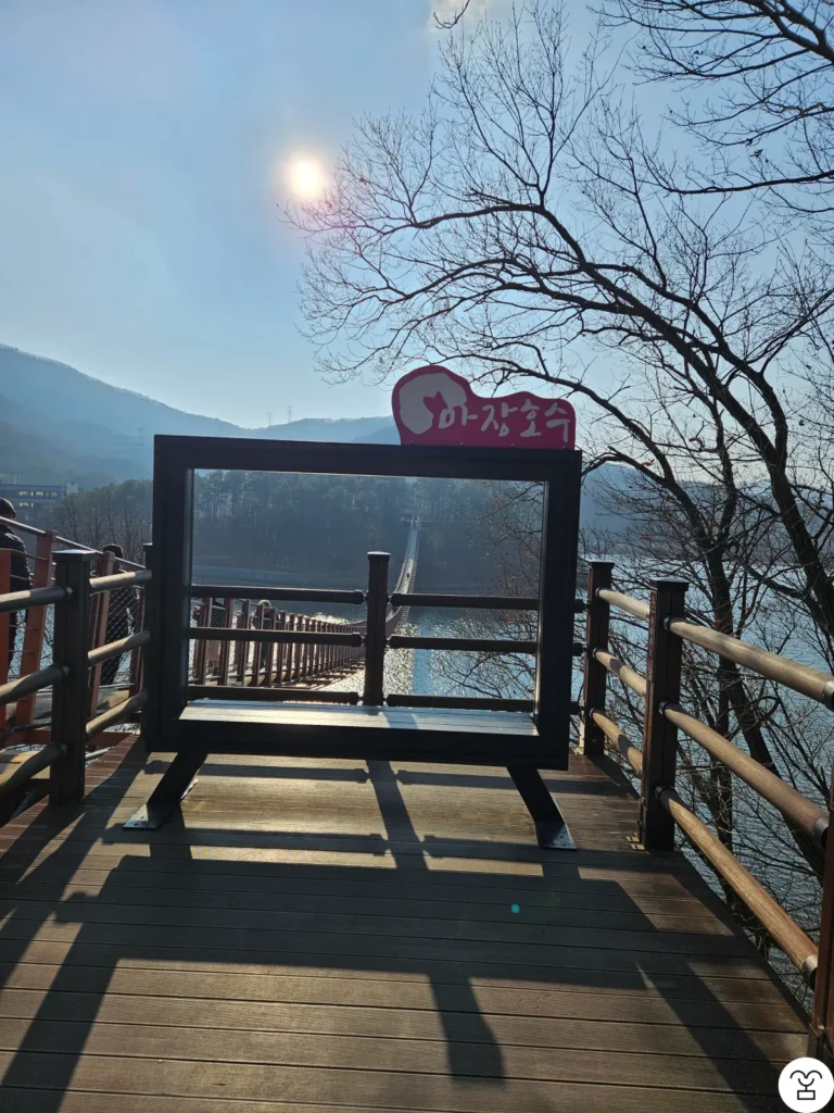 Jembatan Gantung Danau Majang