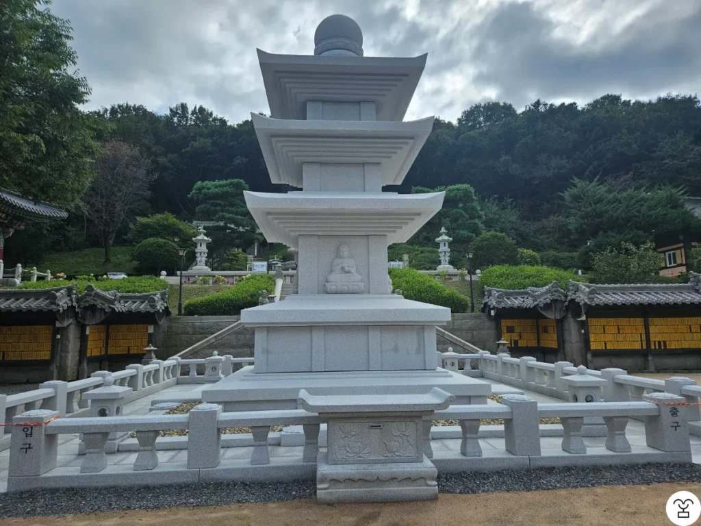 Pagoda di Yaksacheon-sa